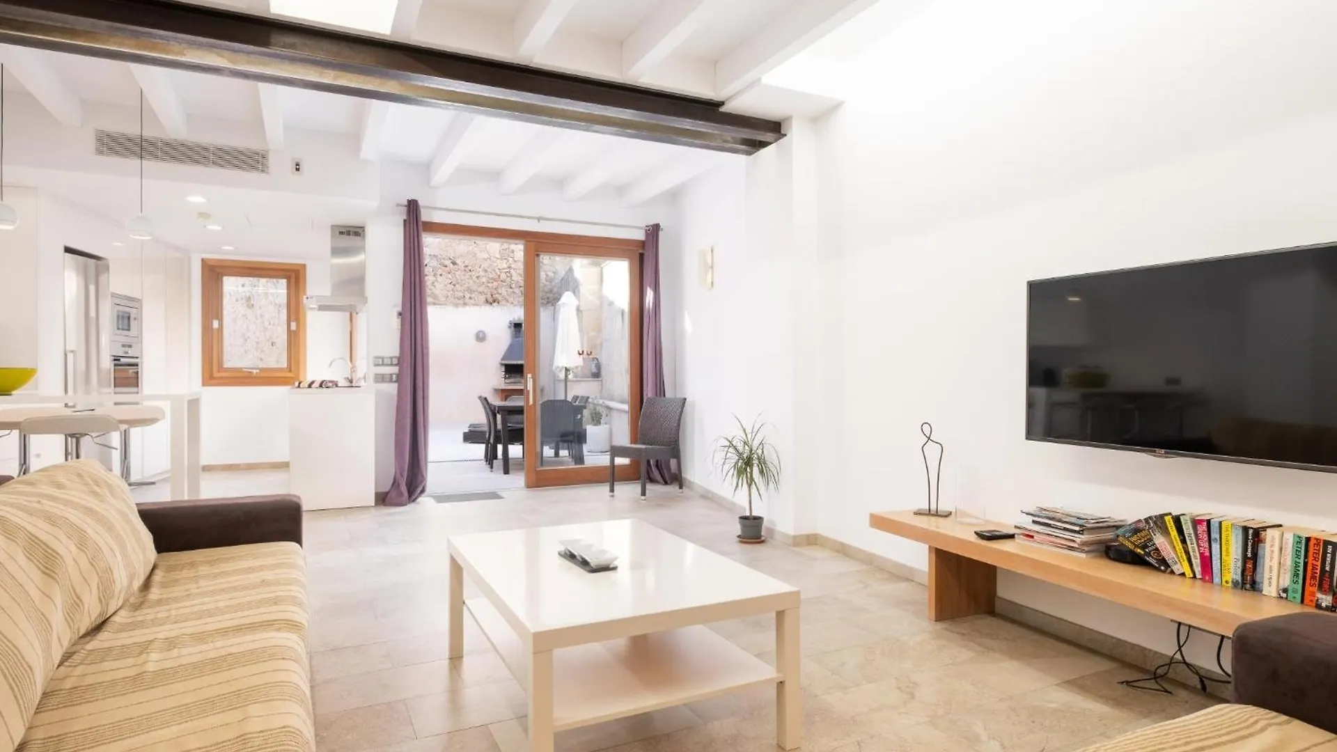 Townhouse San Sebastia By Sunvillas Mallorca Pollenca Holiday home