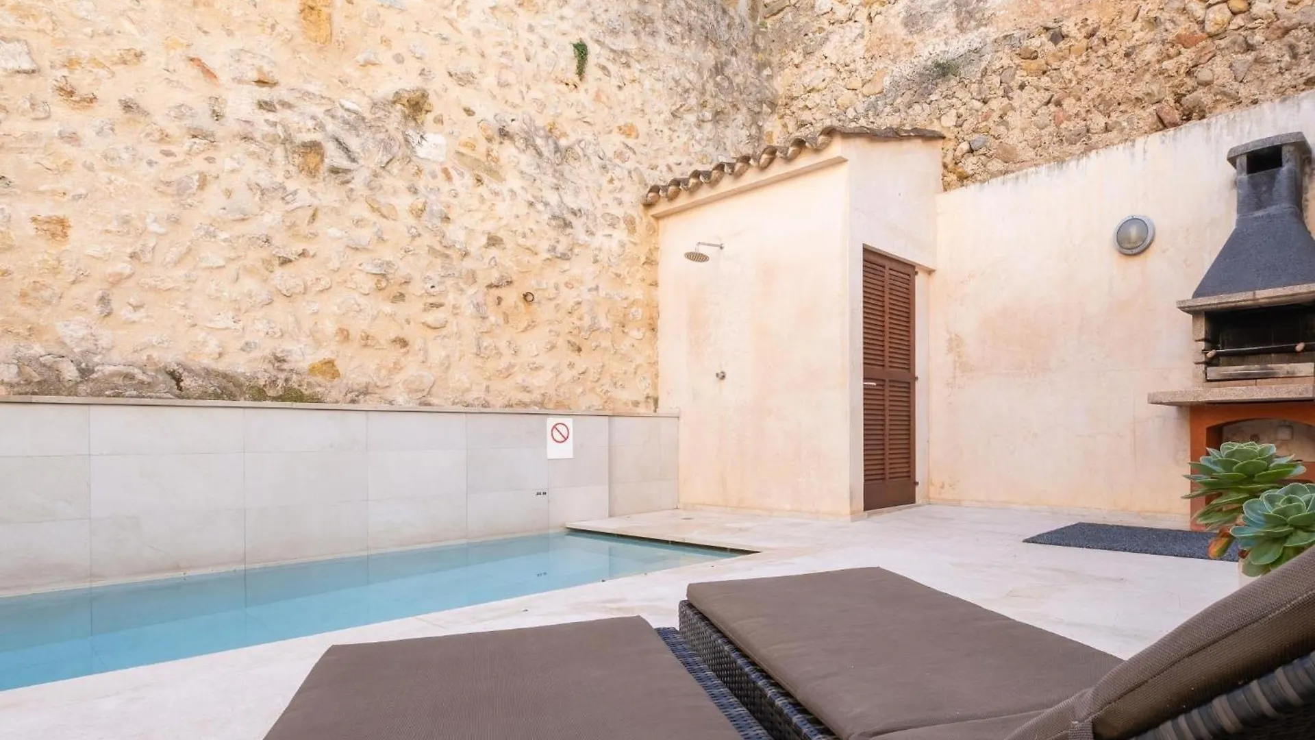 Townhouse San Sebastia By Sunvillas Mallorca Pollenca